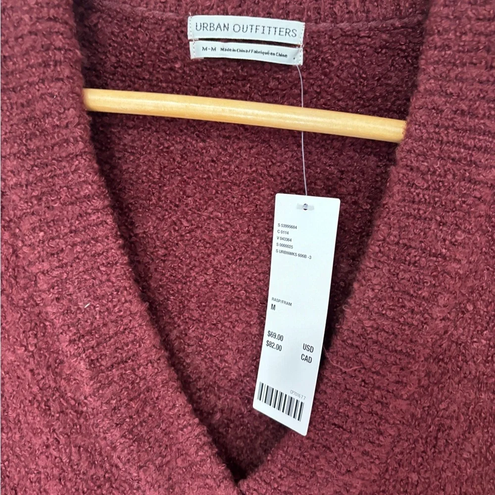 Urban Outfitters Rosie Cozy V Neck Fuzzy Sweater Women’s Medium Maroon Boxy